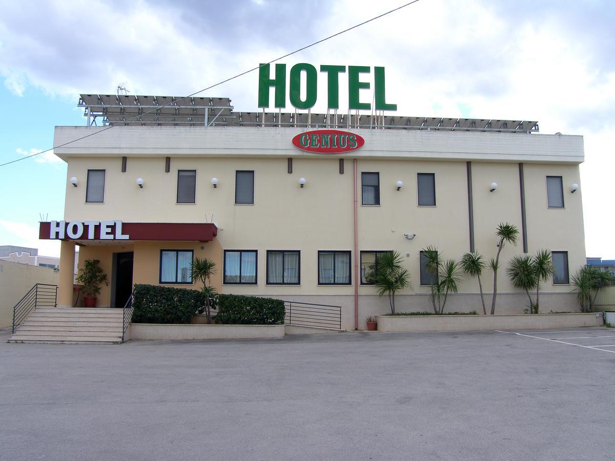 Hotel Genius コラート エクステリア 写真